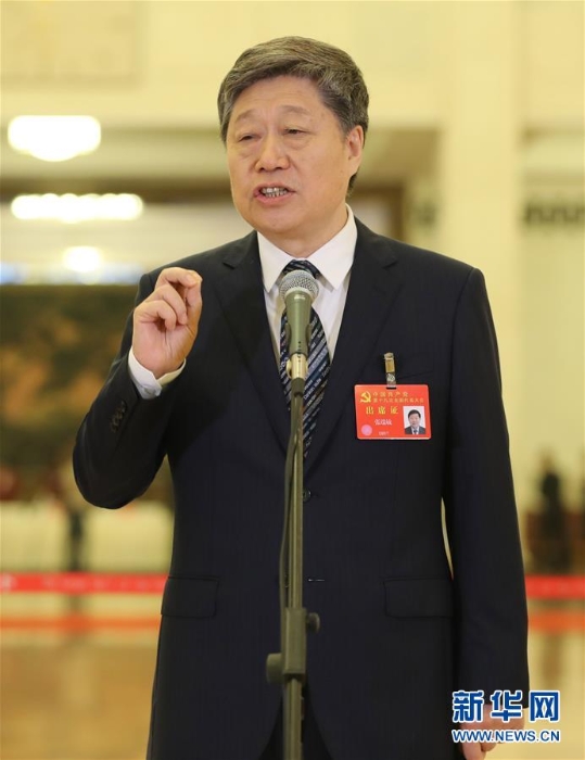 （十九大·黨代表通道）（10）采訪黨代表