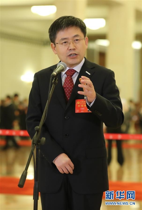 （十九大·黨代表通道）（11）采訪黨代表