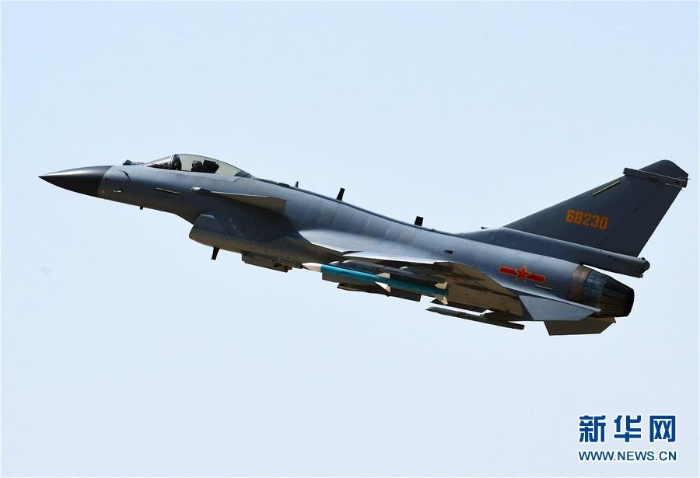 （圖文互動(dòng)）（3）中國(guó)空軍殲－10Ｃ戰(zhàn)機(jī)擔(dān)負(fù)戰(zhàn)斗值班任務(wù)
