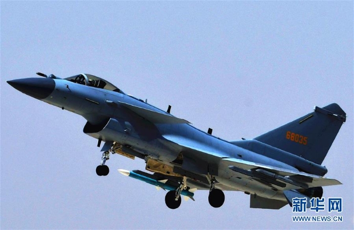 （圖文互動(dòng)）（4）中國(guó)空軍殲－10Ｃ戰(zhàn)機(jī)擔(dān)負(fù)戰(zhàn)斗值班任務(wù)