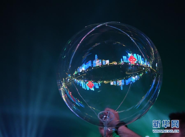 （上合青島峰會）（6）青島：流光溢彩夜色美