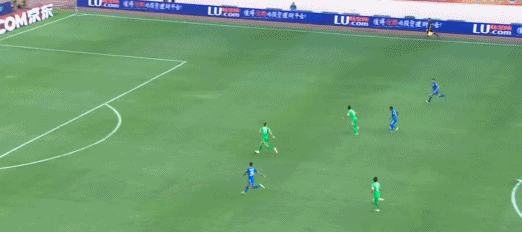 GIF-精妙配合扎哈維梅開二度 富力暫4-1綠城