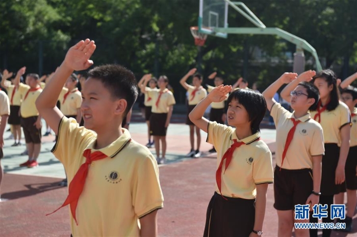 (教育)(6)北京: 40多萬名中小學生返校