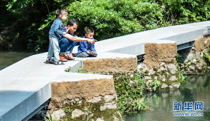 （環(huán)境）（6）初夏阿哈湖