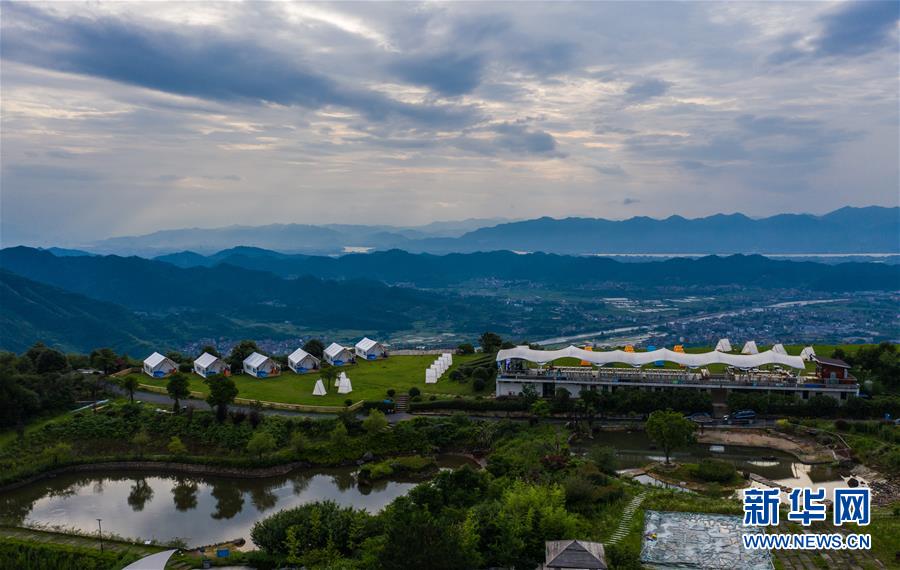 （經(jīng)濟(jì)）（4）美麗山鄉(xiāng)組團(tuán)開(kāi)啟夏季“綠水青山嘉年華”