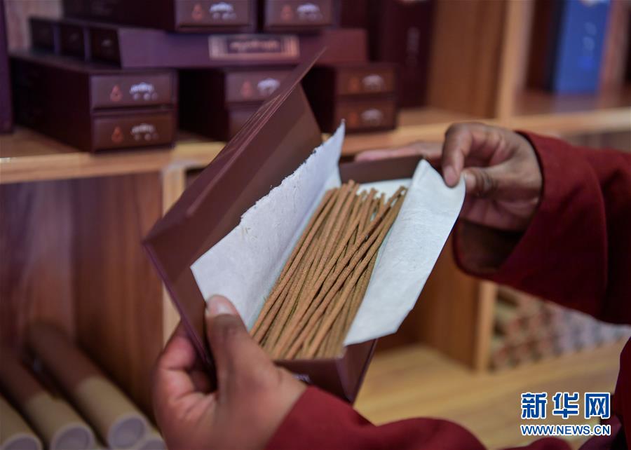 （社會(huì)）（7）古法藏香的年輕傳習(xí)人