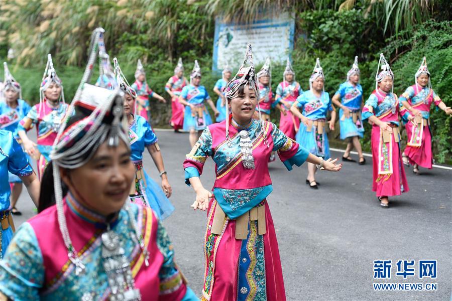 (社會(huì))(4)浙江桐廬:畬鄉(xiāng)山村旅游興