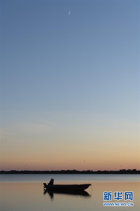 （美麗中國）（2）夕陽下的大力加湖