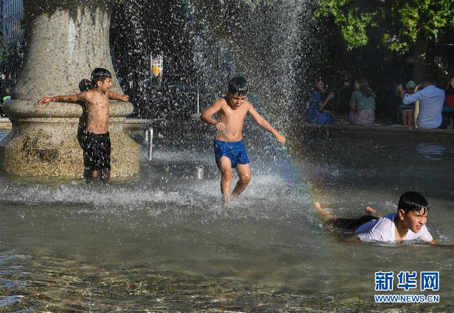 (國(guó)際)(5)德國(guó)法蘭克福遭遇高溫天氣