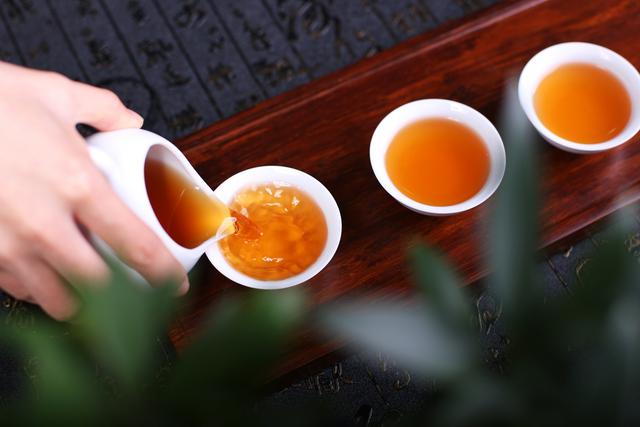 總有一天你會(huì)懂，越是喜歡獨(dú)來獨(dú)往的人，越容易擁有開掛般的人生
