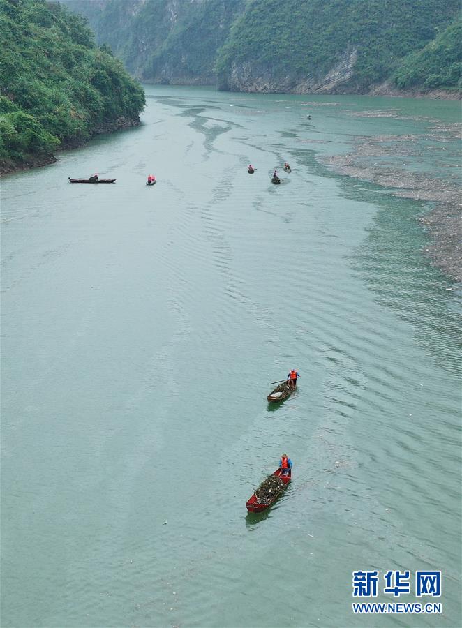 #（環(huán)境）（1）湖南張家界：清理漂浮物 守護(hù)美麗河道