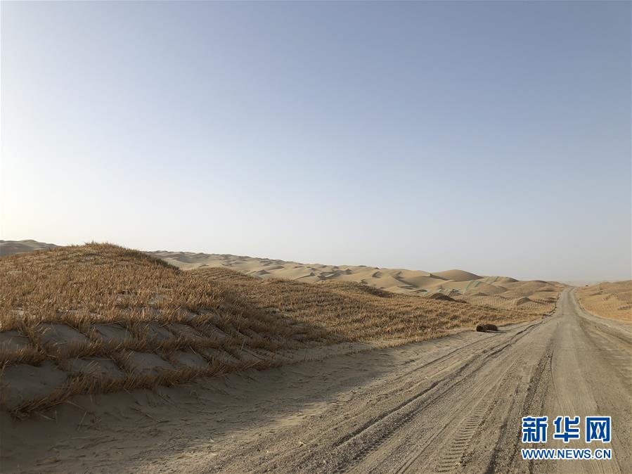 （圖文互動(dòng)）（5）穿越塔克拉瑪干沙漠第三條沙漠公路沙基全線貫通