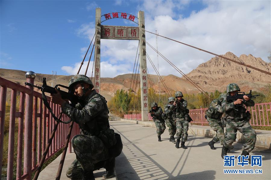 （圖文互動）（1）解放軍邊海防部隊“雙節(jié)”期間堅守祖國邊疆