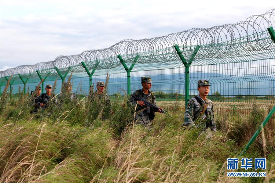 （圖文互動）（3）解放軍邊海防部隊“雙節(jié)”期間堅守祖國邊疆