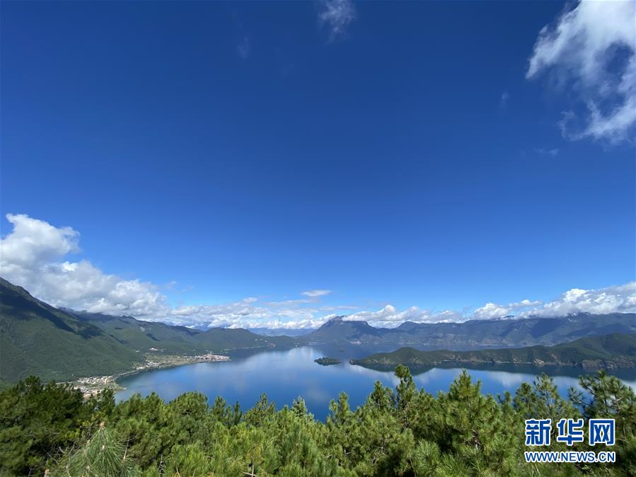 （圖文互動(dòng)）（6）生態(tài)搬遷，“退一步”守護(hù)瀘沽湖清清的水源