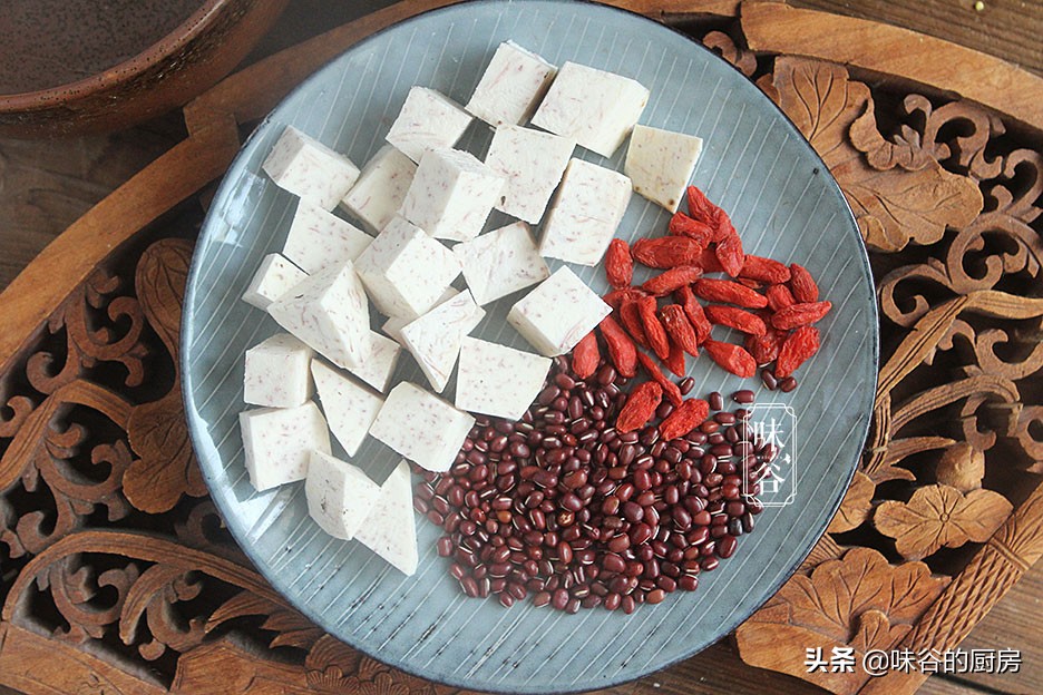 早餐，多給家人做這10款豆?jié){，香濃營養(yǎng)，好喝易吸收，全家都愛