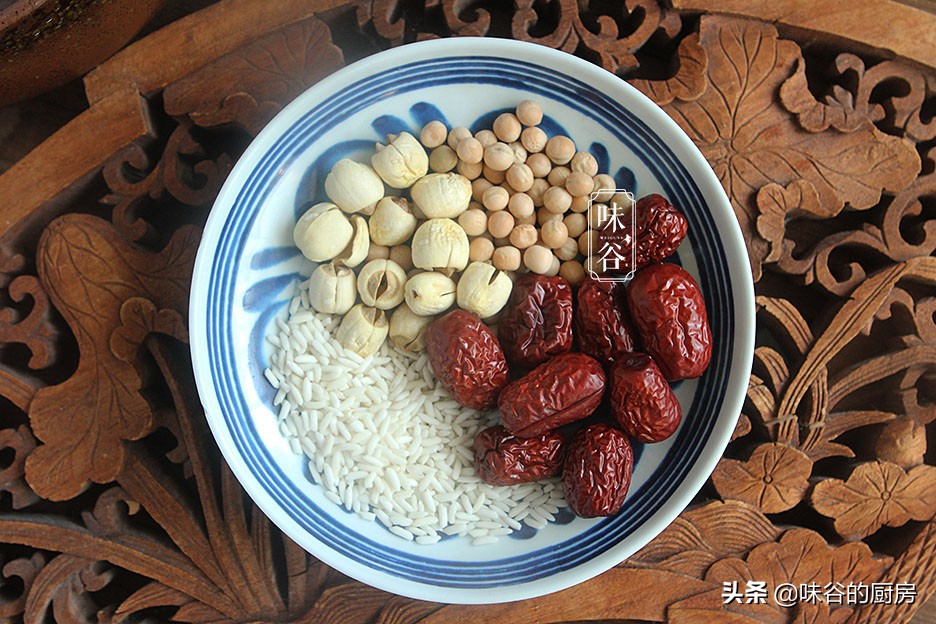 早餐，多給家人做這10款豆?jié){，香濃營養(yǎng)，好喝易吸收，全家都愛