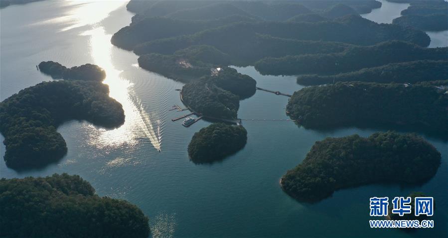 (環(huán)境)(2)廬山西海美景如畫