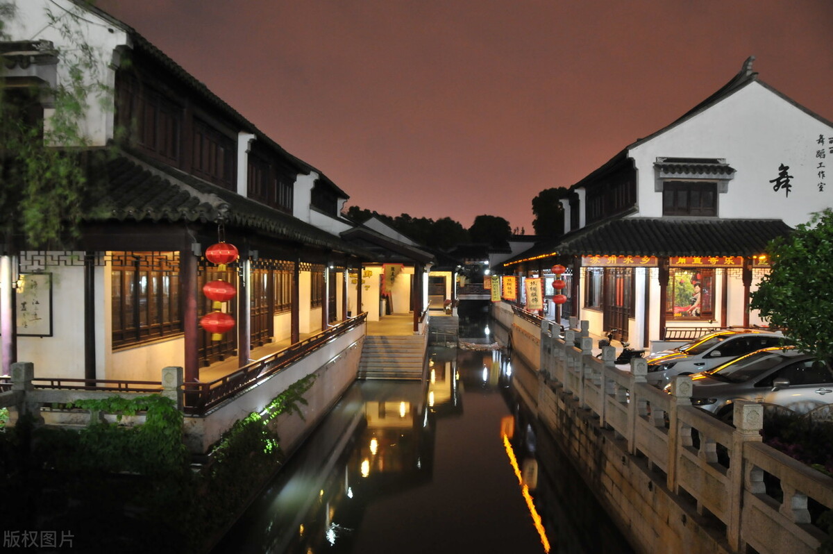 國內(nèi)景色最美的十大古鎮(zhèn)，景色絕倫，快來看看你都去過哪幾個(gè)？