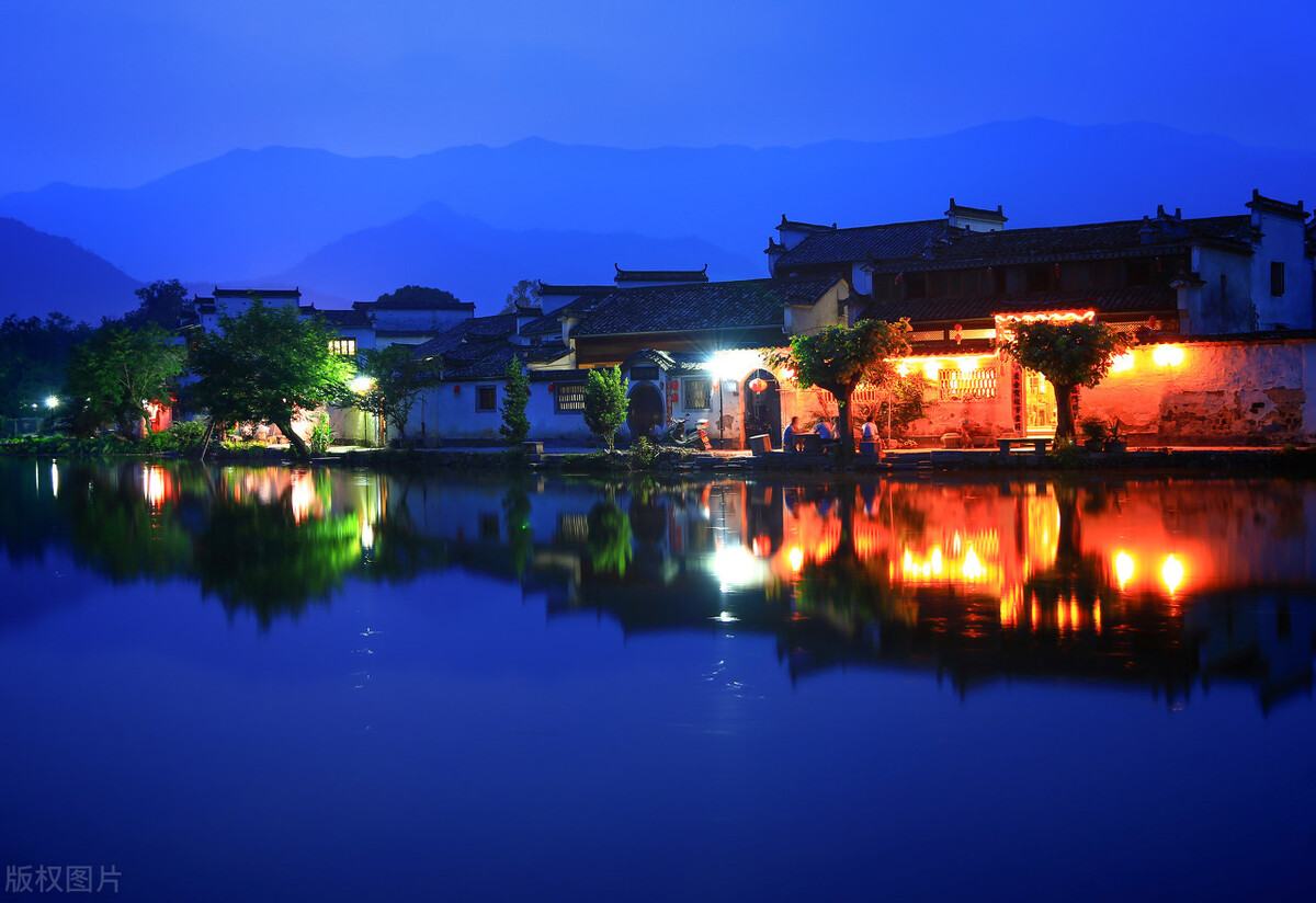 國內(nèi)景色最美的十大古鎮(zhèn)，景色絕倫，快來看看你都去過哪幾個(gè)？