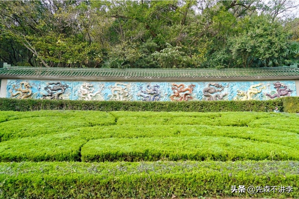 國內(nèi)有四座九龍壁，其中三座是傳世真品，而江蘇那座居然是高仿品