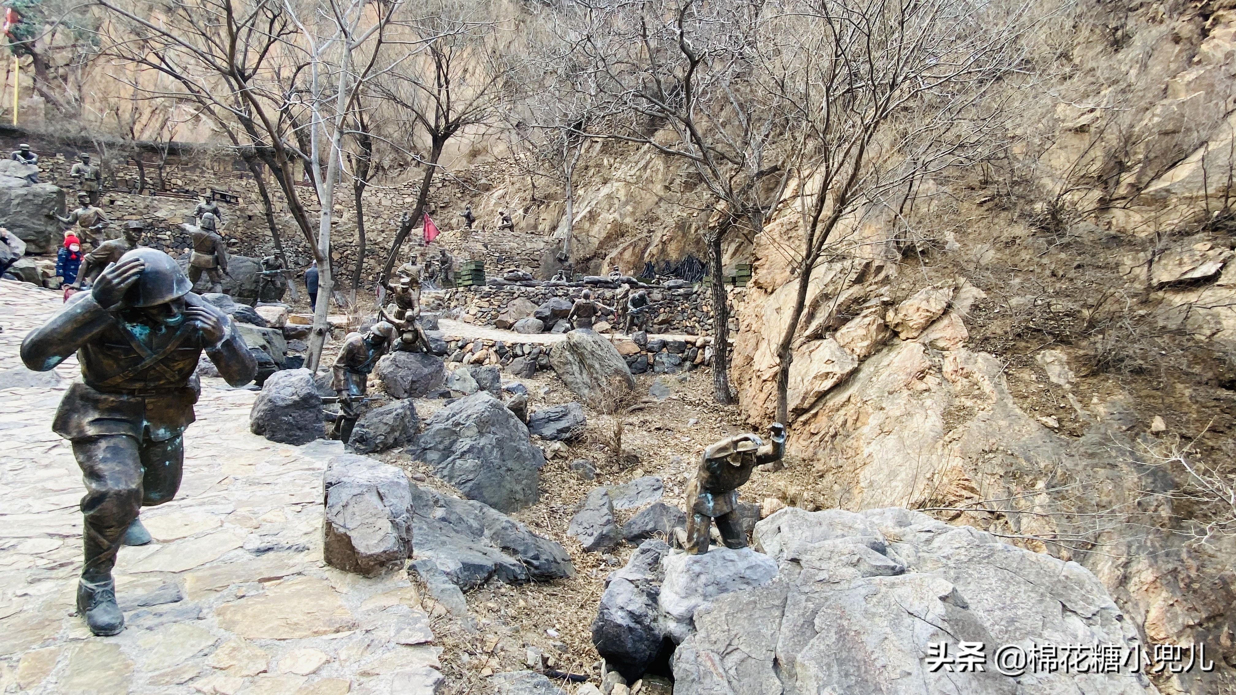 北京郊區(qū)冬季旅行必去的冰瀑布群，距離近無需徒步1小時就能到達