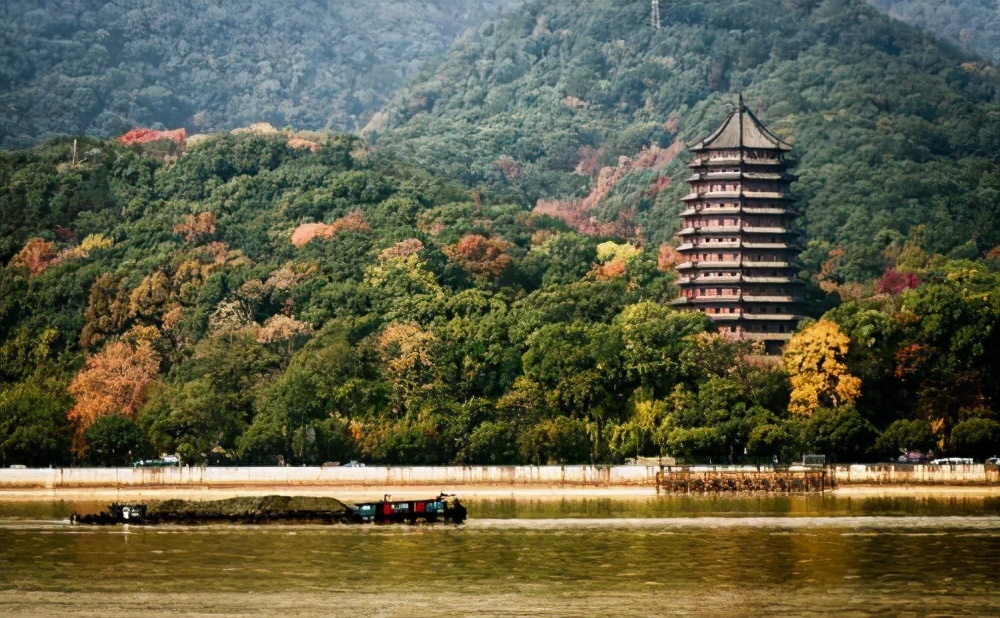 中國有歷史悠久的六大古都，這些城市標(biāo)志性古建筑都是什么？