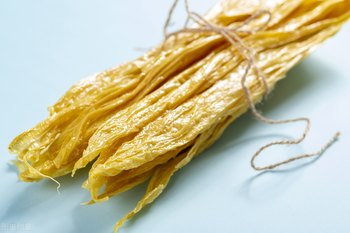 腐竹泡發(fā)有技巧，多加兩樣，15分鐘快速泡開，省時省力無硬芯