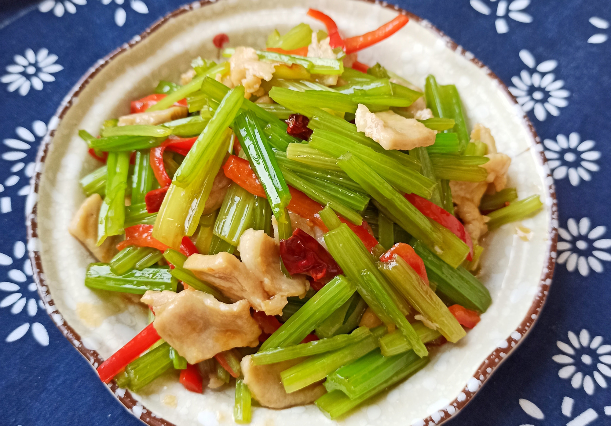 除夕夜年夜飯，教你6道家常小炒，香味撲鼻下飯，再也不愁炒啥了