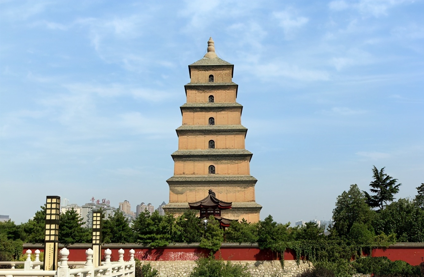 國內(nèi)8個(gè)門票賊貴的景點(diǎn)，最貴門票3500元，有你去過的嗎？