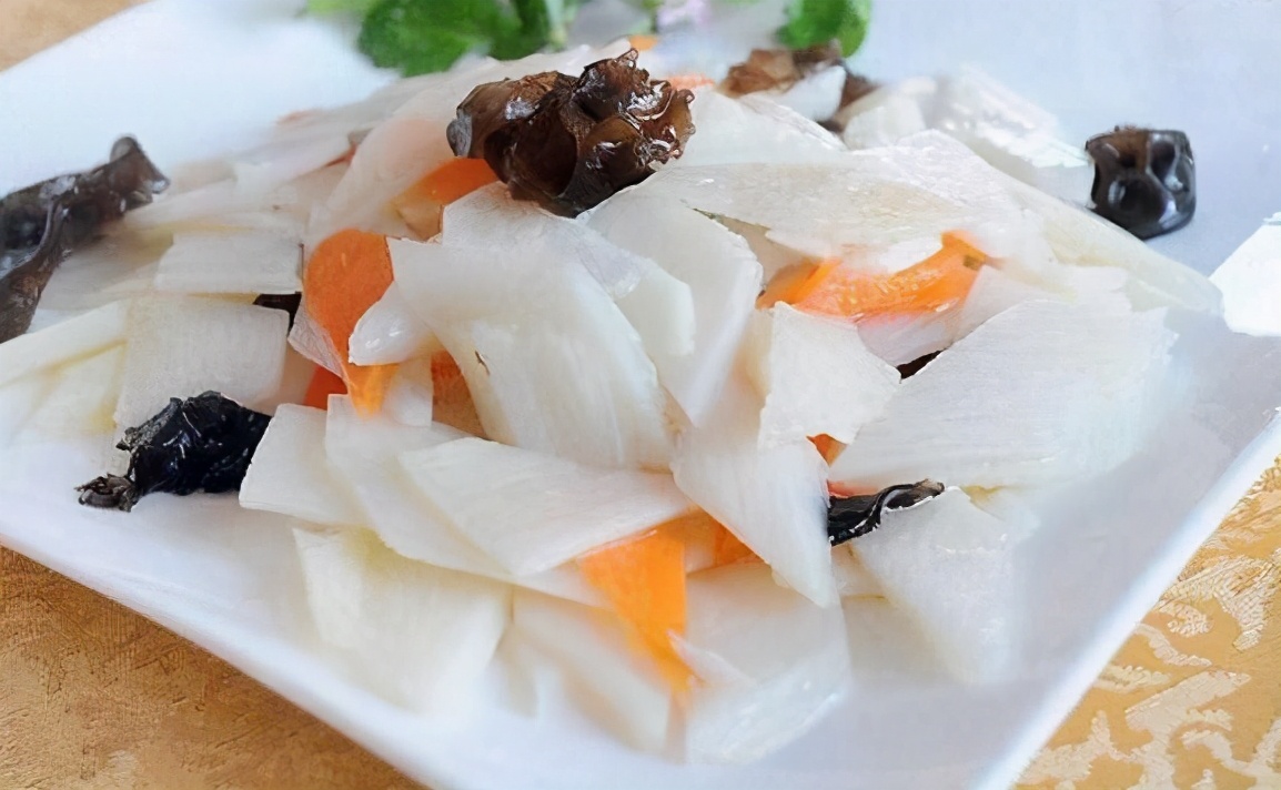 炒山藥怎么做才不發(fā)黑？記住不要直接炒，做好3步，山藥又白又脆