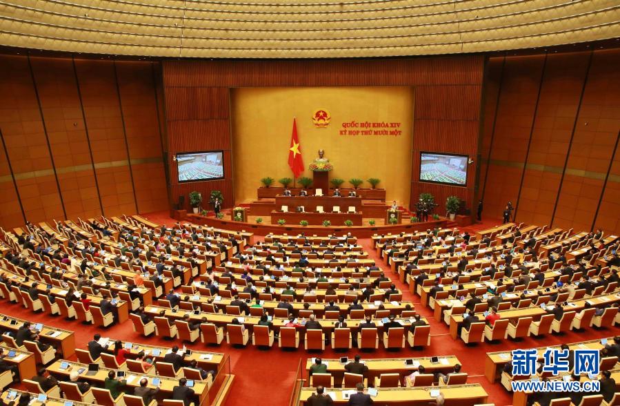 這是3月24日在越南首都河內(nèi)拍攝的國會會議現(xiàn)場。越南第十四屆國會第十一次會議24日在首都河內(nèi)開幕。這次會議是本屆國會最后一次會議，將選舉新的國家領(lǐng)導(dǎo)人。新華社/越通社