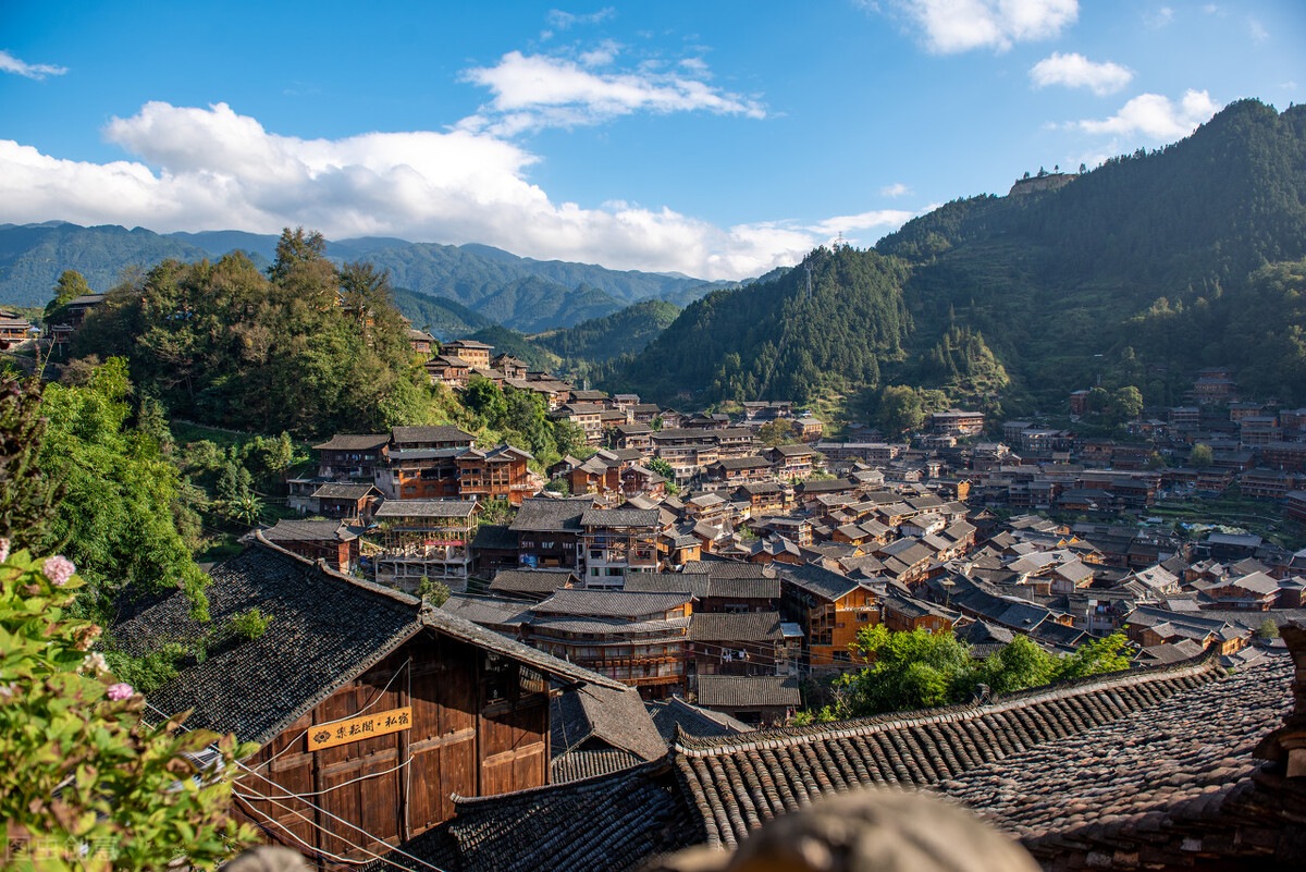 人間最美四月天，國(guó)內(nèi)初夏最美出游線路大推薦