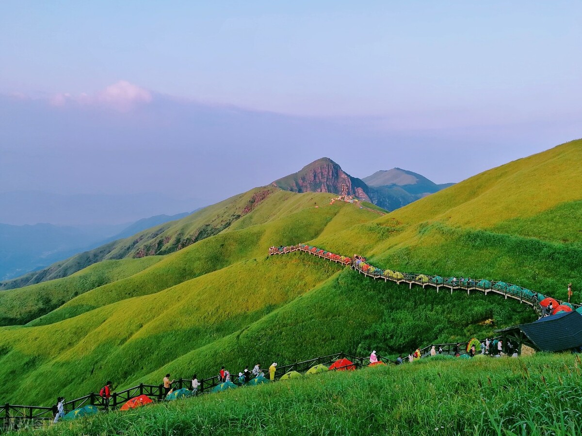 人間最美四月天，國(guó)內(nèi)初夏最美出游線路大推薦