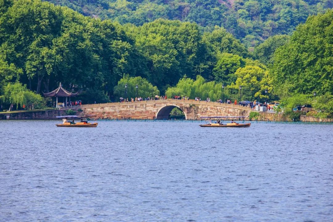 四月旅行地推薦！10個(gè)詩情畫意目的地，這才是春天該去的地方