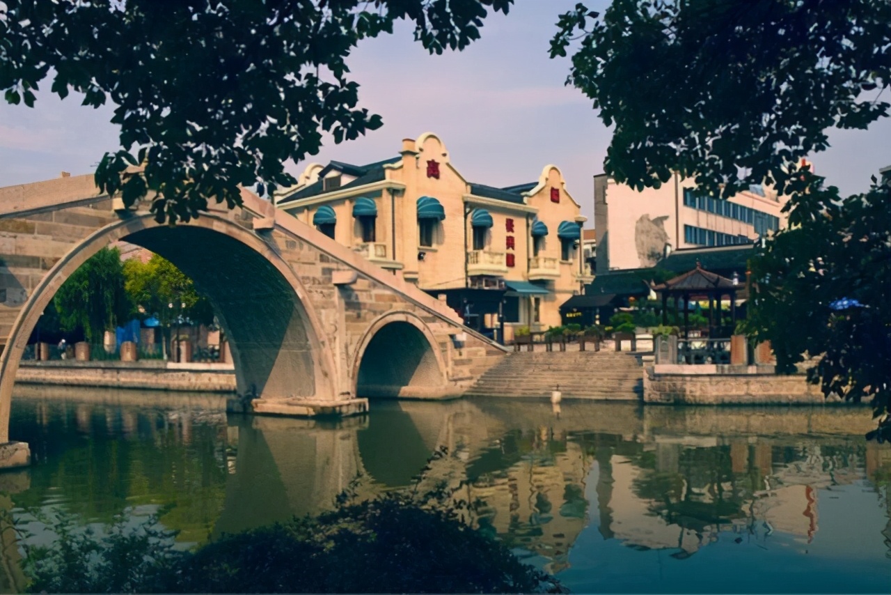 上海有座千年古鎮(zhèn)，門票免費(fèi)，游客不多卻景色優(yōu)美