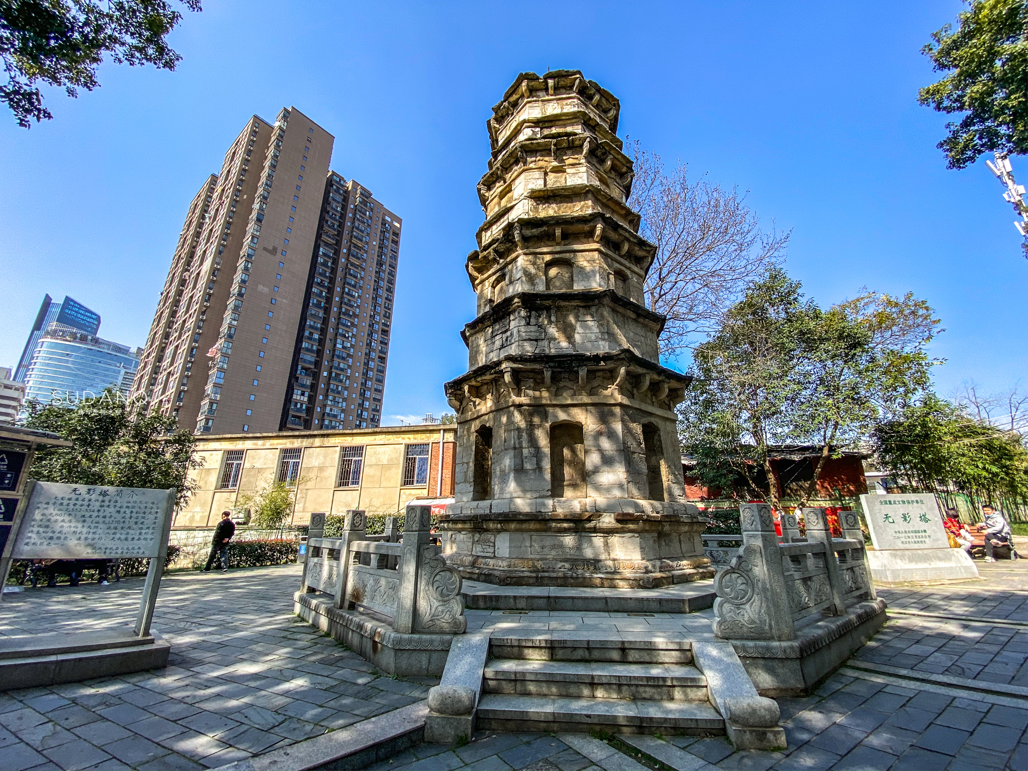 武漢這座古塔相傳是“鎮(zhèn)龍”之物、沒有影子，“江南龍脈”有玄機(jī)