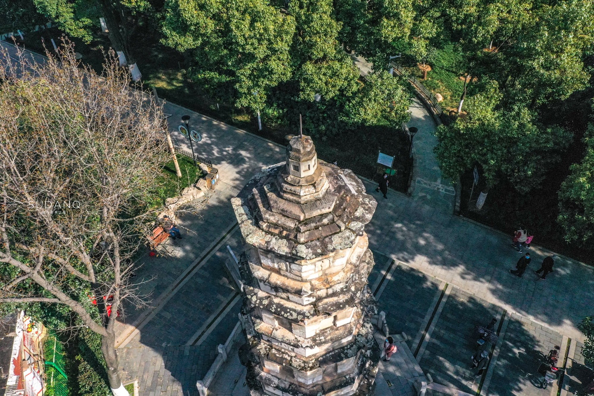 武漢這座古塔相傳是“鎮(zhèn)龍”之物、沒有影子，“江南龍脈”有玄機(jī)